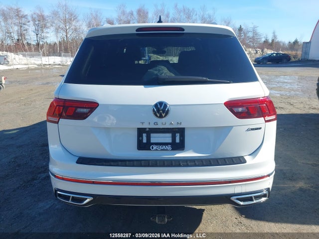 3VV4B7AX1NM036673 Volkswagen Tiguan Highline R-line