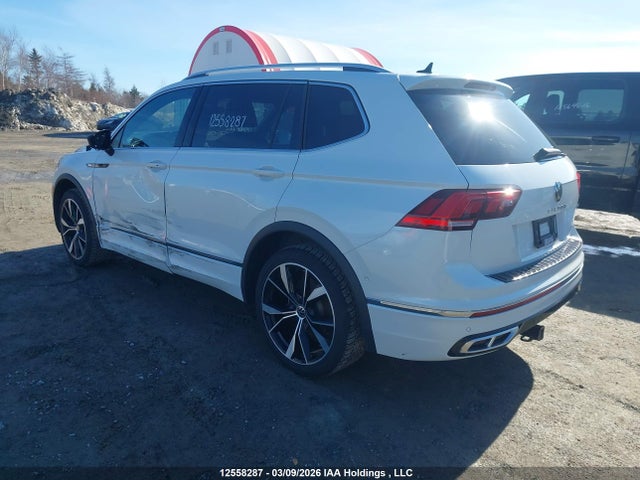 3VV4B7AX1NM036673 Volkswagen Tiguan Highline R-line