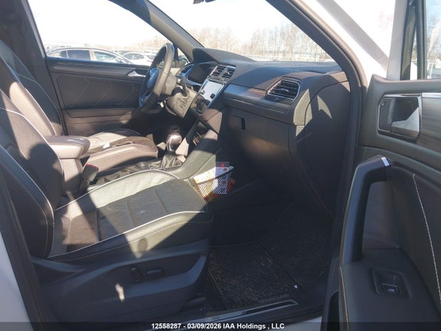 3VV4B7AX1NM036673 Volkswagen Tiguan Highline R-line