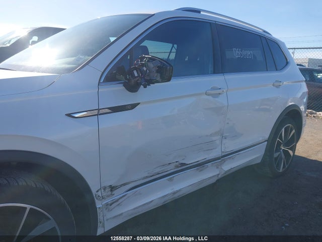 3VV4B7AX1NM036673 Volkswagen Tiguan Highline R-line