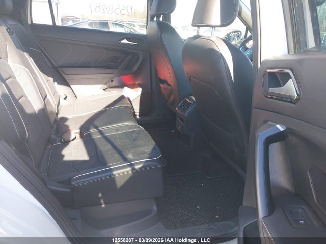 3VV4B7AX1NM036673 Volkswagen Tiguan Highline R-line