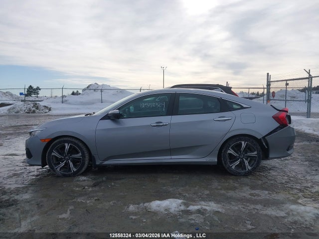 2HGFC1F90JH104001 Honda Civic Touring