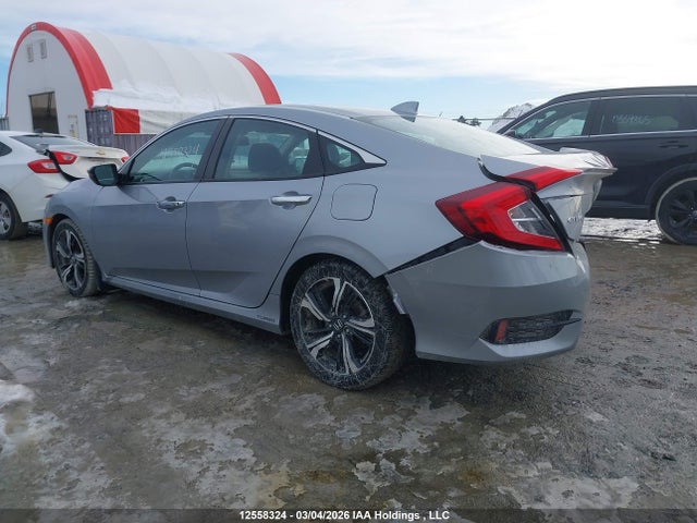 2HGFC1F90JH104001 Honda Civic Touring