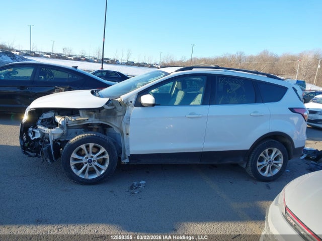 1FMCU9G91HUE59063 Ford ESCAPE SE