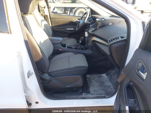 1FMCU9G91HUE59063 Ford ESCAPE SE