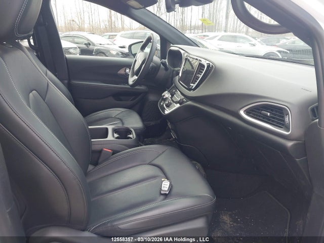 Chrysler Grand Caravan Sxt 2025 2C4RC1ZG8SR560460 Image 5