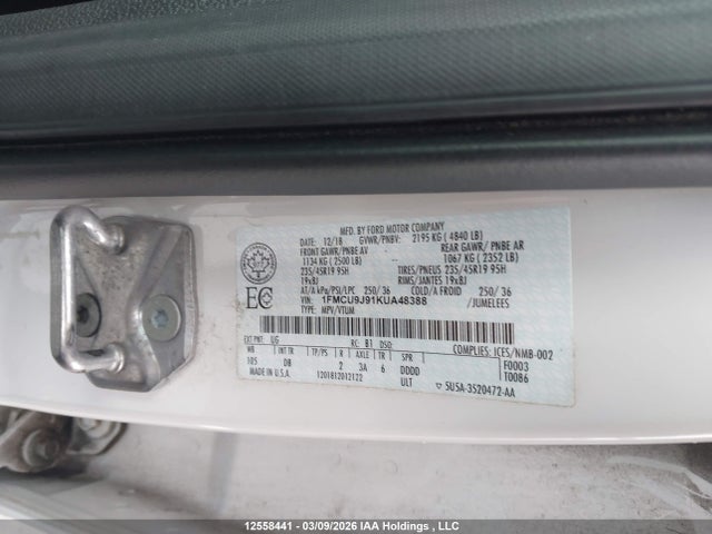 1FMCU9J91KUA48388 Ford Escape Titanium