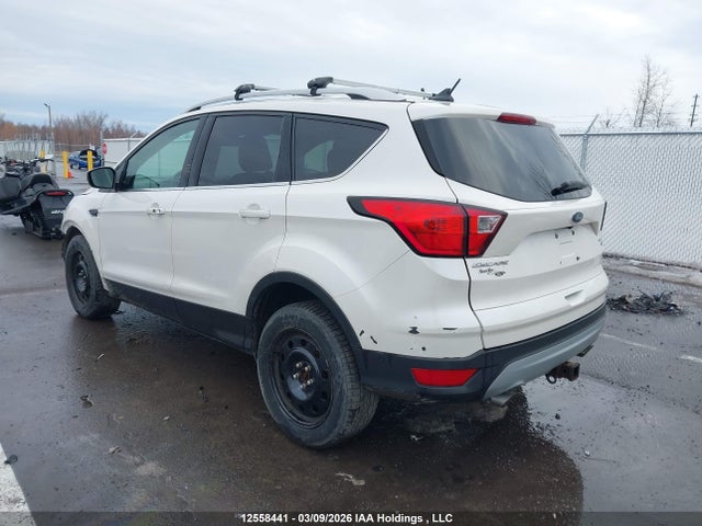 1FMCU9J91KUA48388 Ford Escape Titanium