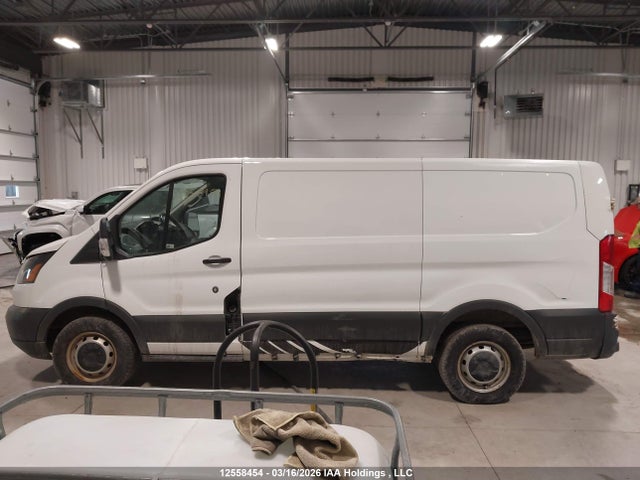 1FTYE1YM3HKA82663 Ford Transit-150