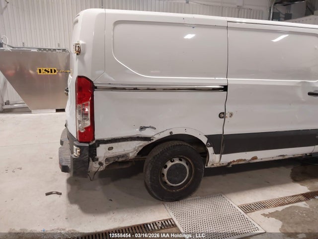 1FTYE1YM3HKA82663 Ford Transit-150