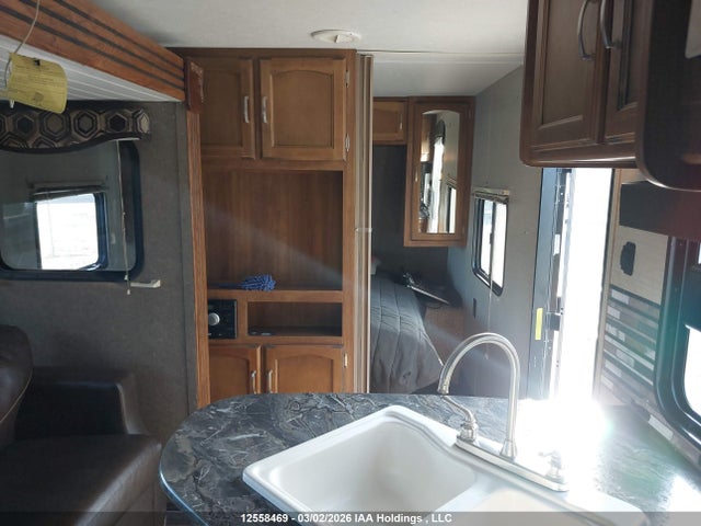 4YDT28228GG104030 Keystone Springdale