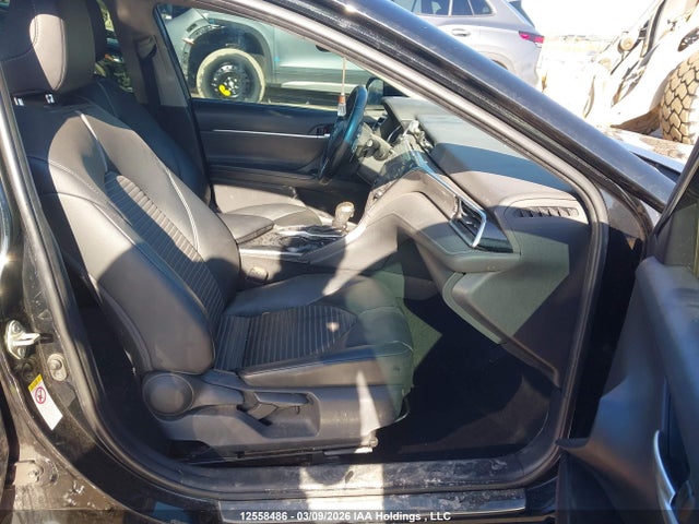 12558486 :رقم المزاد ، 4T1B21HK4JU507441 vin ، 2018 Toyota Camry Hybrid Se مزاد بيع