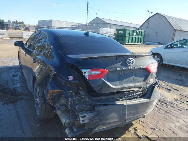12558486 :رقم المزاد ، 4T1B21HK4JU507441 vin ، 2018 Toyota Camry Hybrid Se مزاد بيع