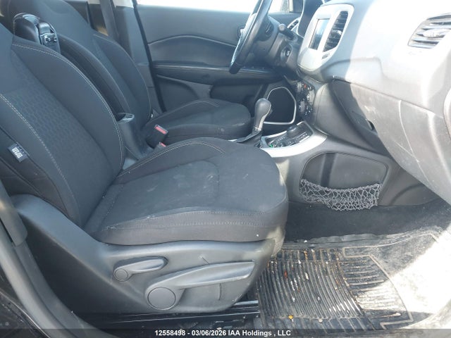12558498 :رقم المزاد ، 3C4NJDAB3KT834831 vin ، 2019 Jeep Compass Sport مزاد بيع
