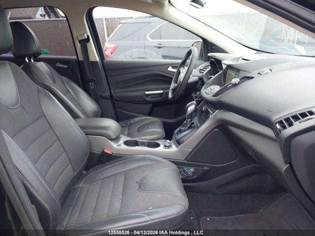 1FMCU9GX6GUB17797 Ford ESCAPE SE
