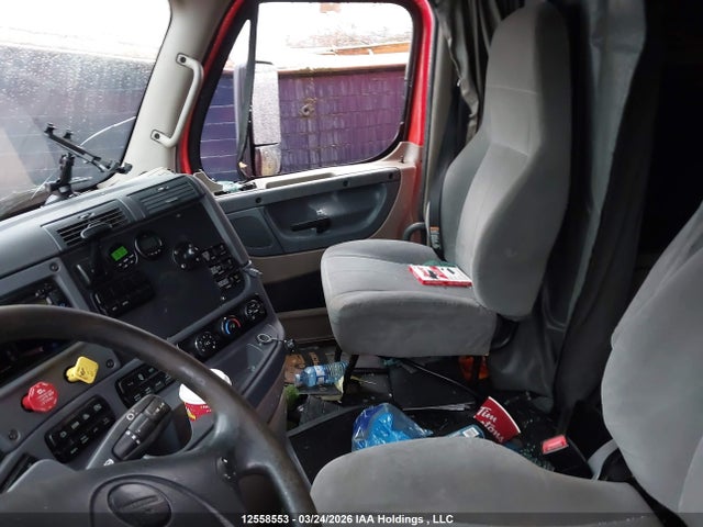 1FUJGLDV7HLHW1282 Freightliner Cascadia 125