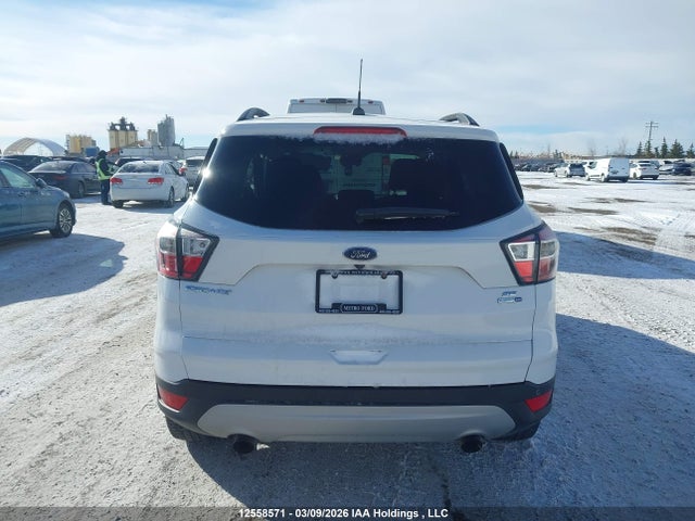 Продажа на аукционе авто 2017 Ford Escape Se, vin: 1FMCU9GD9HUB07465, номер лота: 12558571