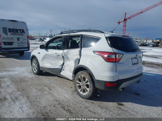 Продажа на аукционе авто 2017 Ford Escape Se, vin: 1FMCU9GD9HUB07465, номер лота: 12558571