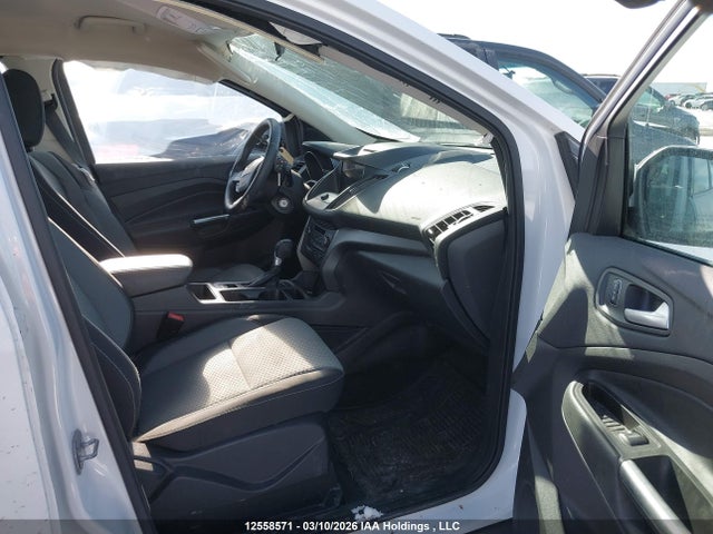 Продажа на аукционе авто 2017 Ford Escape Se, vin: 1FMCU9GD9HUB07465, номер лота: 12558571