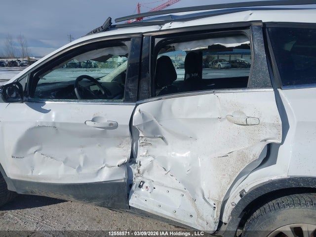 Продажа на аукционе авто 2017 Ford Escape Se, vin: 1FMCU9GD9HUB07465, номер лота: 12558571
