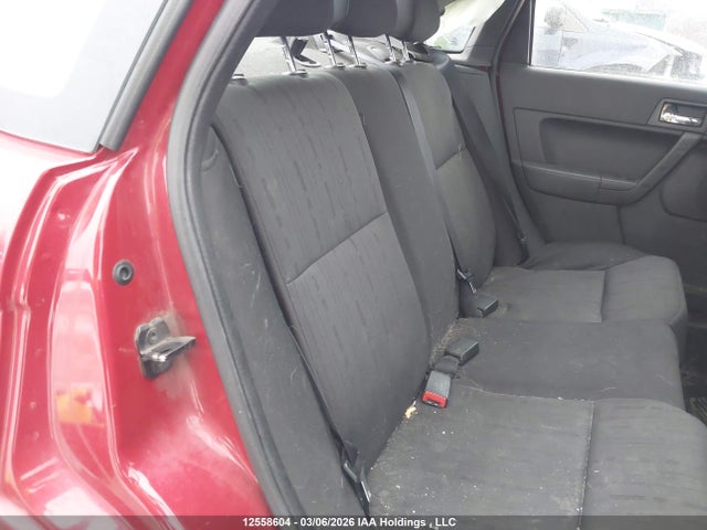 12558604 :رقم المزاد ، 1FAHP3FN3AW243941 vin ، 2010 Ford Focus Se مزاد بيع
