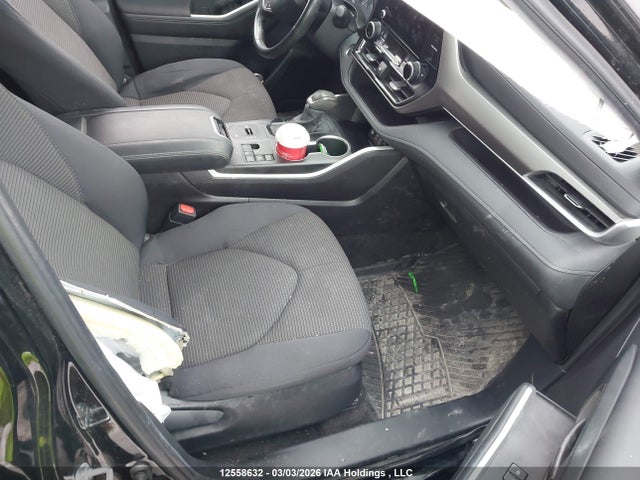 2025 Toyota Highlander Hybrid Le მანქანა იყიდება აუქციონზე, vin: 5TDBBRCH4SS647915, აუქციონის ნომერი: 12558632