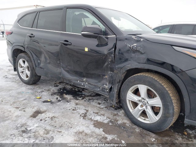 2025 Toyota Highlander Hybrid Le მანქანა იყიდება აუქციონზე, vin: 5TDBBRCH4SS647915, აუქციონის ნომერი: 12558632
