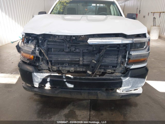 1GCNKNEC8JZ360579 Chevrolet Silverado K1500/k1500 Ls