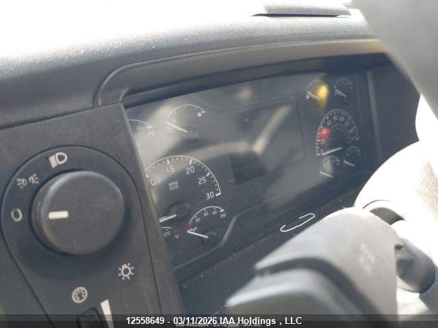 4V4NC9EH9KN906335 Volvo Volvo
