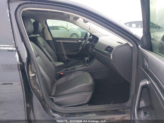 3VWEB7BUXLM017377 Volkswagen Jetta Highline