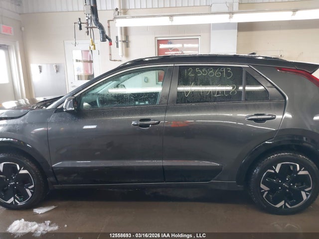 12558693 :رقم المزاد ، KNDCT3L10R5100108 vin ، 2024 Kia Niro Ev Wave/wave W/snow White Pearl   Grey Exterior مزاد بيع
