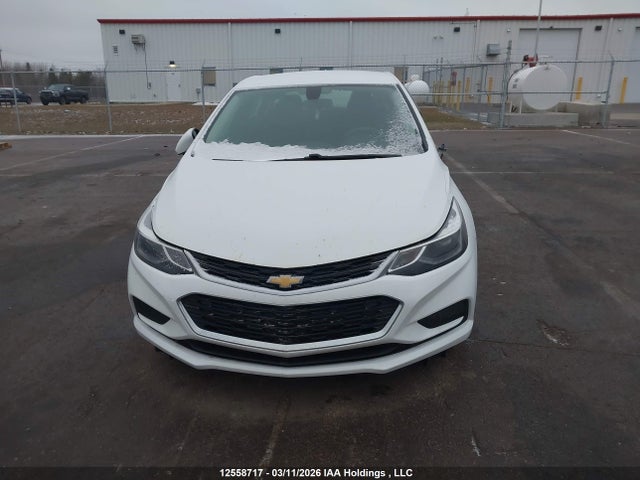 12558717 :رقم المزاد ، 3G1BE6SM1JS588586 vin ، 2018 Chevrolet Cruze Lt مزاد بيع
