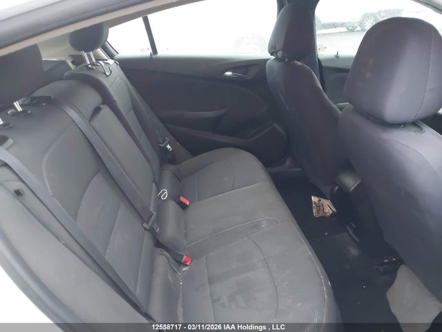 12558717 :رقم المزاد ، 3G1BE6SM1JS588586 vin ، 2018 Chevrolet Cruze Lt مزاد بيع
