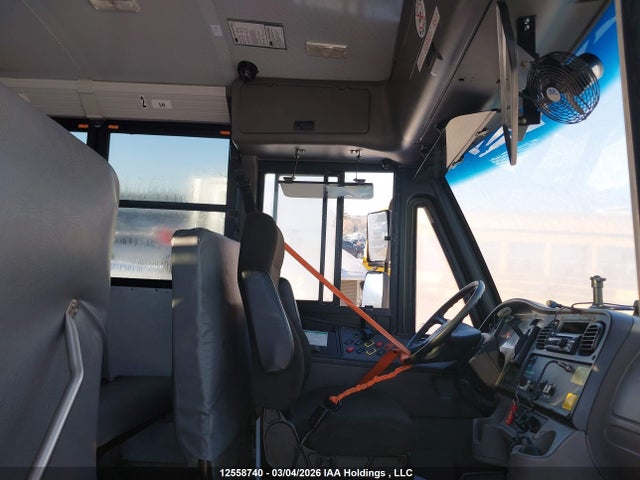 Freightliner Chassis B2b 2020 4UZABRFD7LCLM1844 Image 7