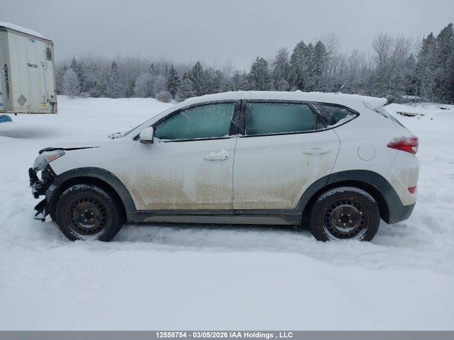 12558754 :رقم المزاد ، KM8J2CA42JU761975 vin ، 2018 Hyundai Tucson Base 2.0l مزاد بيع
