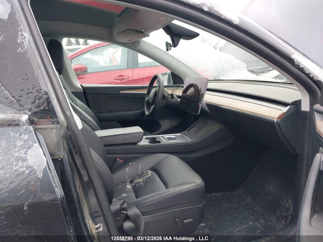 2024 Tesla Model Y Long Range/rwd მანქანა იყიდება აუქციონზე, vin: 7SAYGDED3RF078372, აუქციონის ნომერი: 12558798