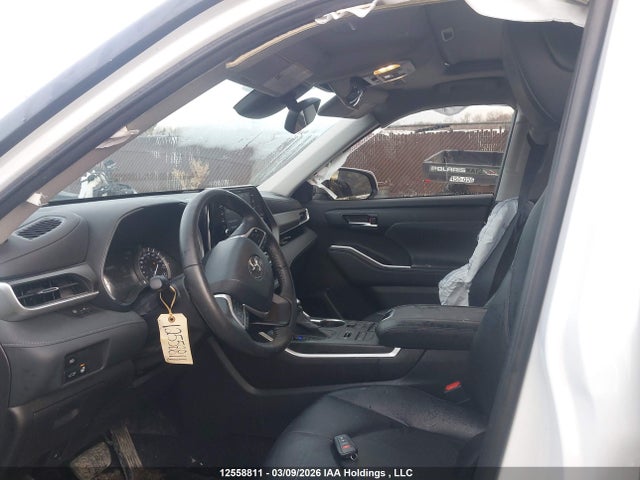 5TDGZRBH7NS590438 Toyota Highlander