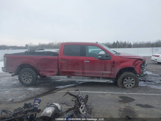 1FT8W3BT4KED97227 Ford F-350 Lariat