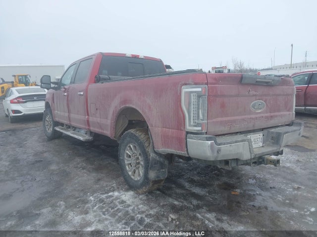 1FT8W3BT4KED97227 Ford F-350 Lariat