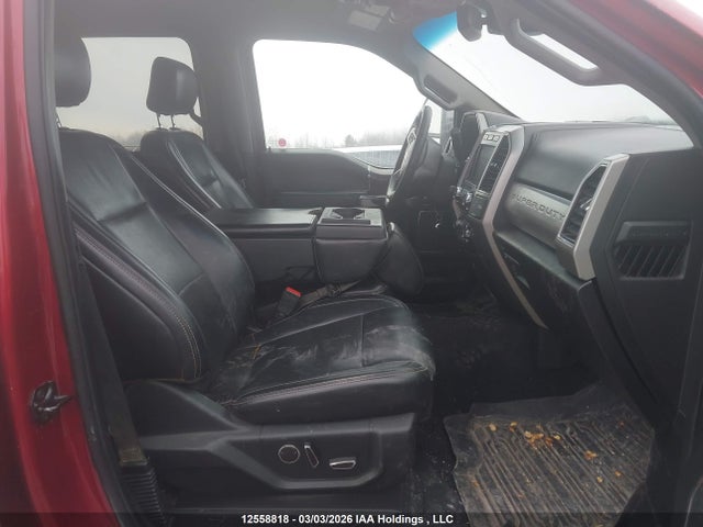1FT8W3BT4KED97227 Ford F-350 Lariat