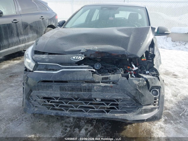 3KPA35AD8ME368983 KIA Rio Ex Premium