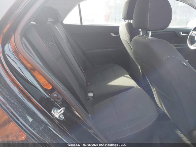 3KPA35AD8ME368983 KIA Rio Ex Premium