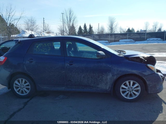 12558853 :رقم المزاد ، 2T1KU4EE2AC434257 vin ، 2010 Toyota Matrix مزاد بيع