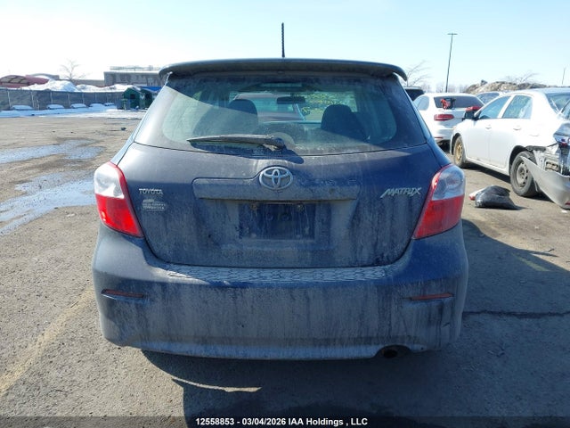 12558853 :رقم المزاد ، 2T1KU4EE2AC434257 vin ، 2010 Toyota Matrix مزاد بيع