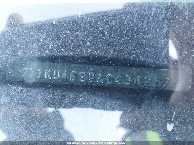 12558853 :رقم المزاد ، 2T1KU4EE2AC434257 vin ، 2010 Toyota Matrix مزاد بيع