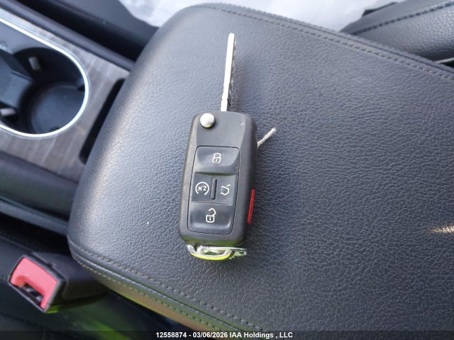 1VWBT7A39HC002970 Volkswagen PASSAT SE