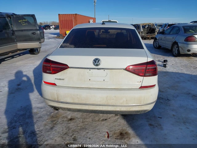 1VWBT7A39HC002970 Volkswagen PASSAT SE