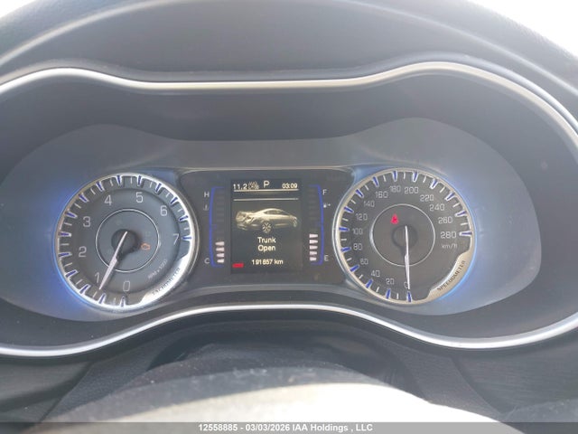 2015 Chrysler 200 Limited მანქანა იყიდება აუქციონზე, vin: 1C3CCCAG7FN525378, აუქციონის ნომერი: 12558885
