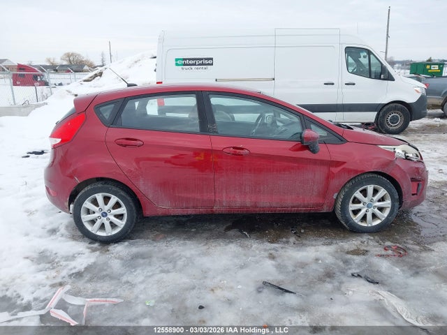 2013 Ford Fiesta Se მანქანა იყიდება აუქციონზე, vin: 3FADP4EJ3DM113049, აუქციონის ნომერი: 12558900