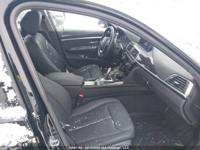 WBA8A3C59HK691616 BMW 320i Xdrive